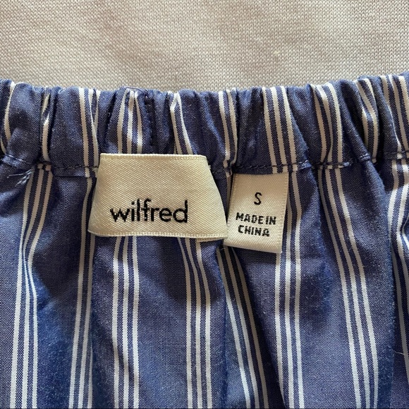 Aritzia | Wilfred | Hollande Off the Shoulder Blouse — Blue/White | Size Small - Picture 4 of 9